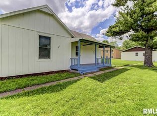 201 NW Walnut St, Atlanta, IL 61723