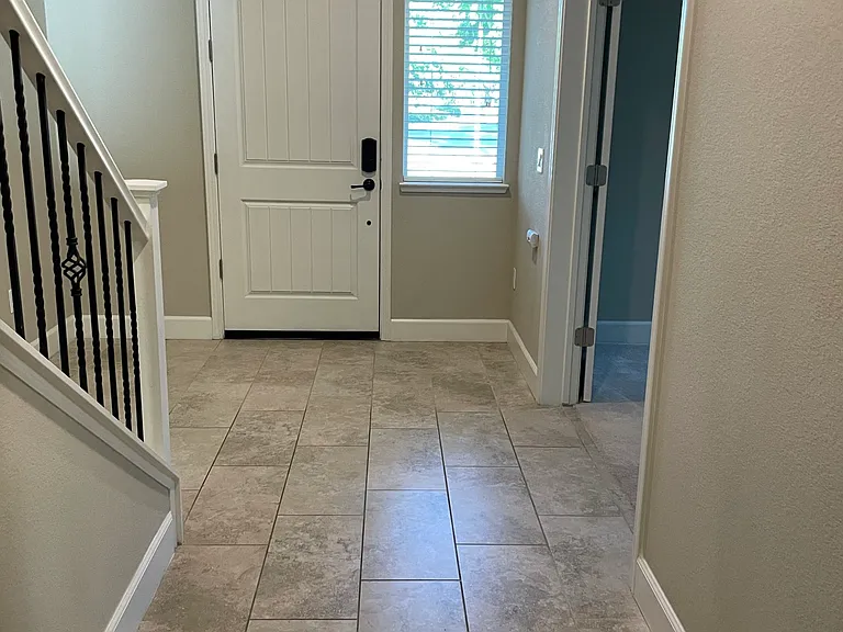 611 Avenue One — Photo 3