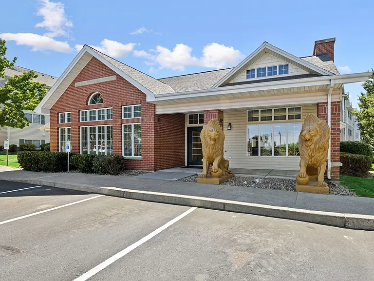 Lion's Gate Apartments in Walla Walla, Washington Leasing Office