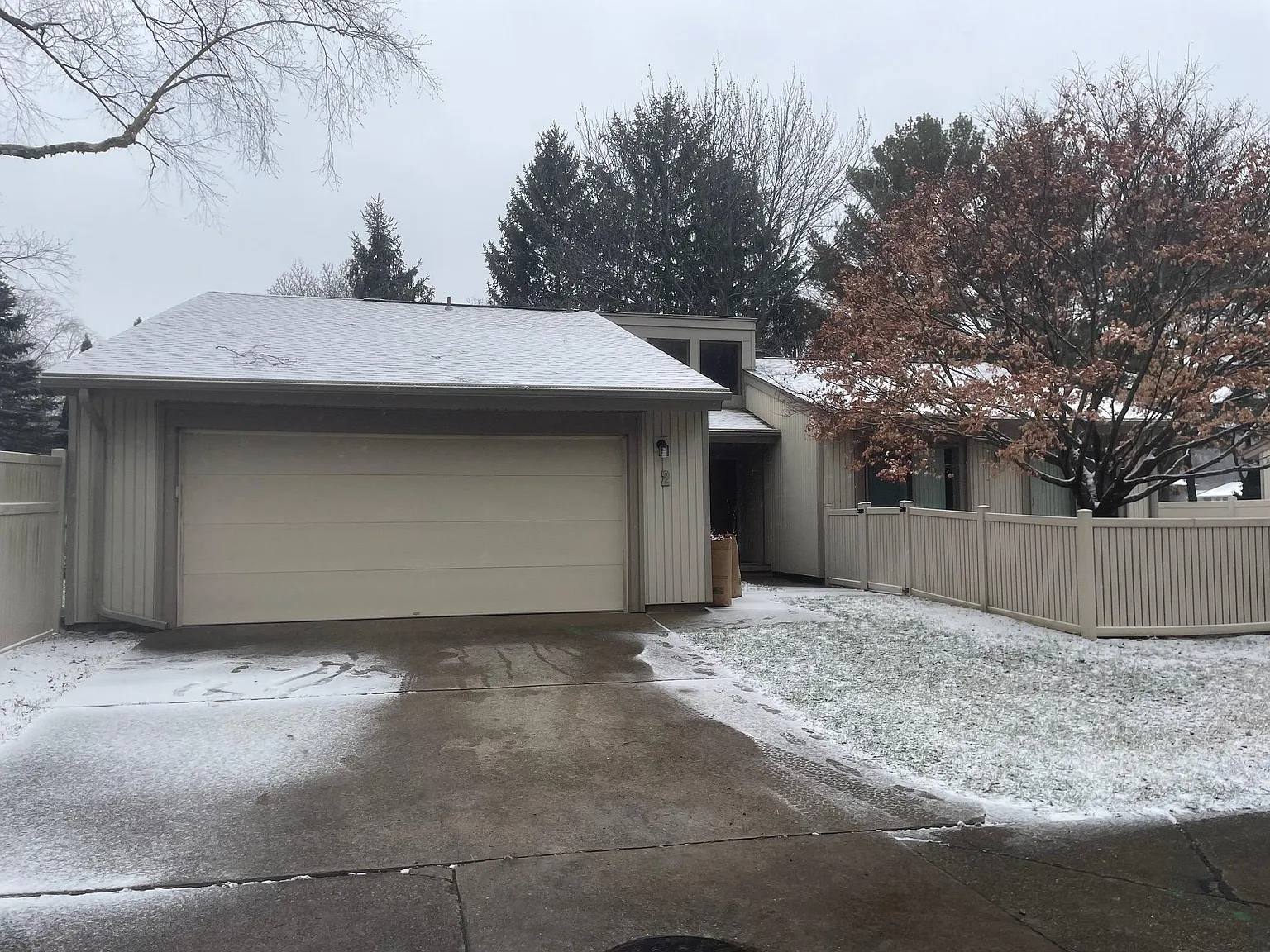 2 Colony West Dr photo 1