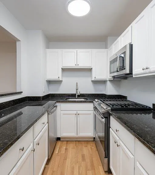 1430 Columbia Rd #4 — Photo 1