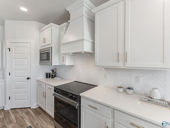 3rd image of 104 Mulligan Cir