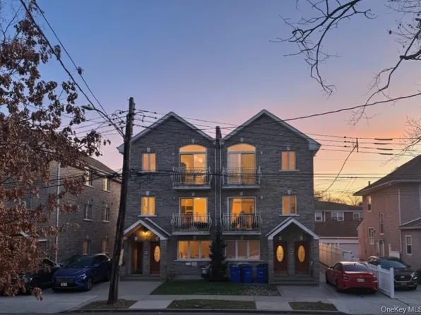 4035 191st St #3, Flushing, NY 11358