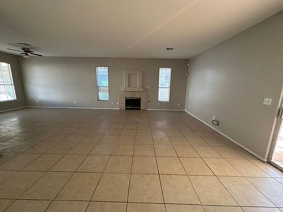 4th image of 5816 Royal Castle Ln