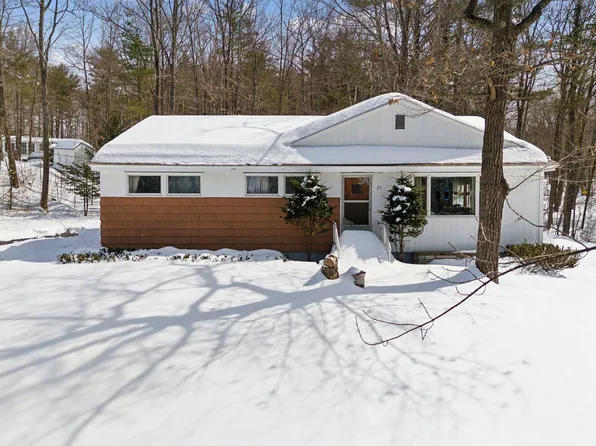 25 Munsey Avenue, Livermore Falls, ME 04254