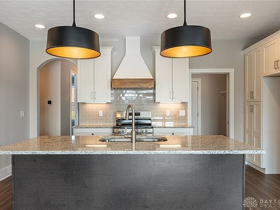 6th image of this home