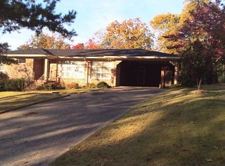 1220 Wickford Rd, Vestavia Hills, AL 35216