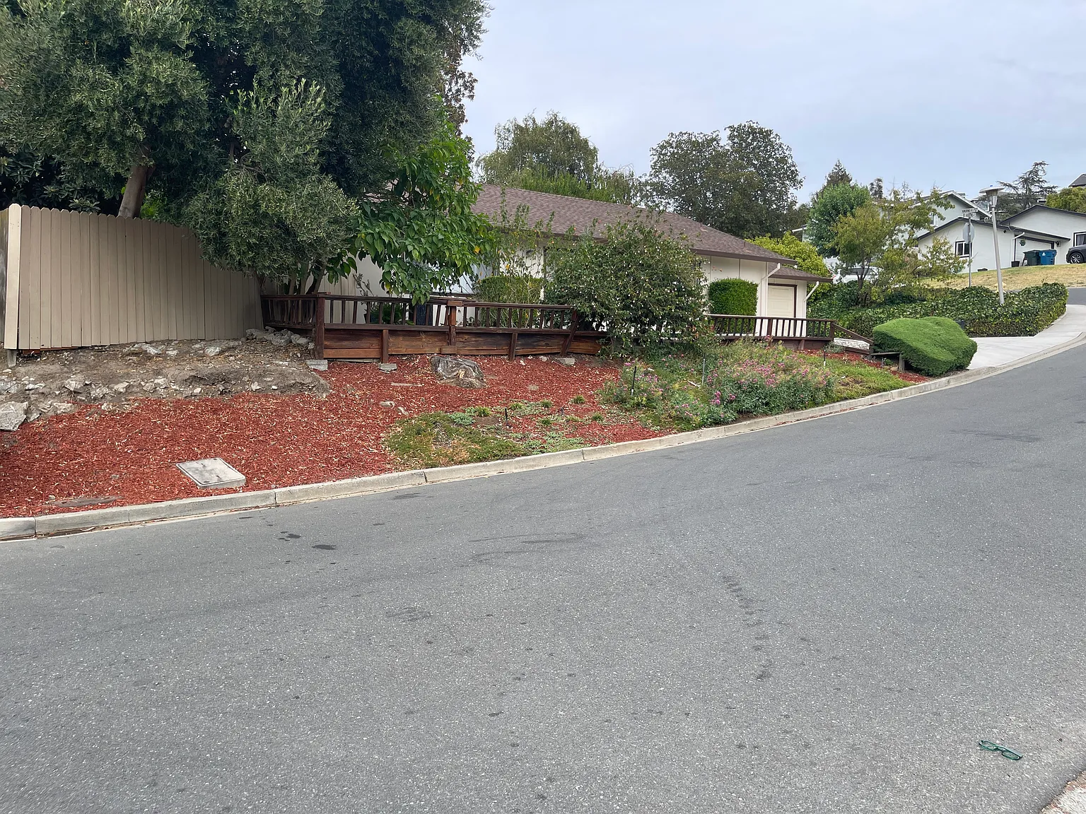 3 bed, 1320 sqft, $3,200 — Photo 2