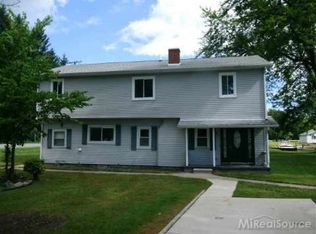 9491 River Rd, Algonac, MI 48001