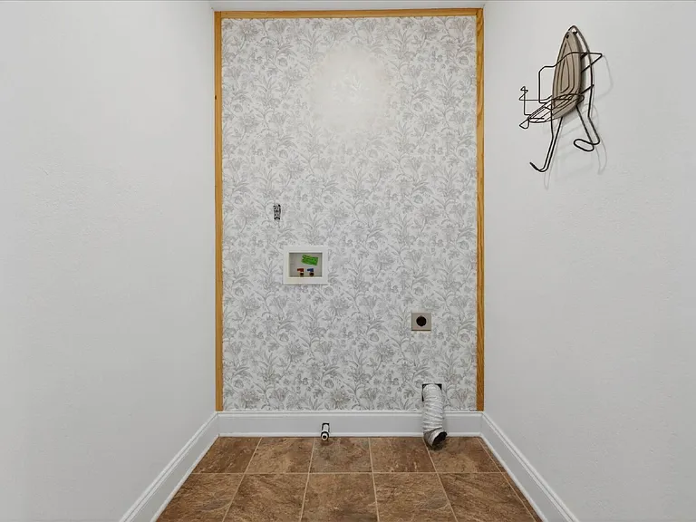 1264 Black Oak Cir — Photo 28