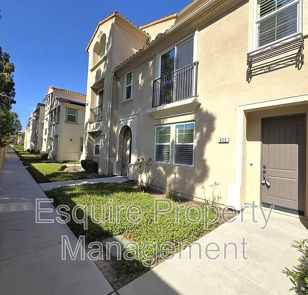 433 Castiano St — Photo 1