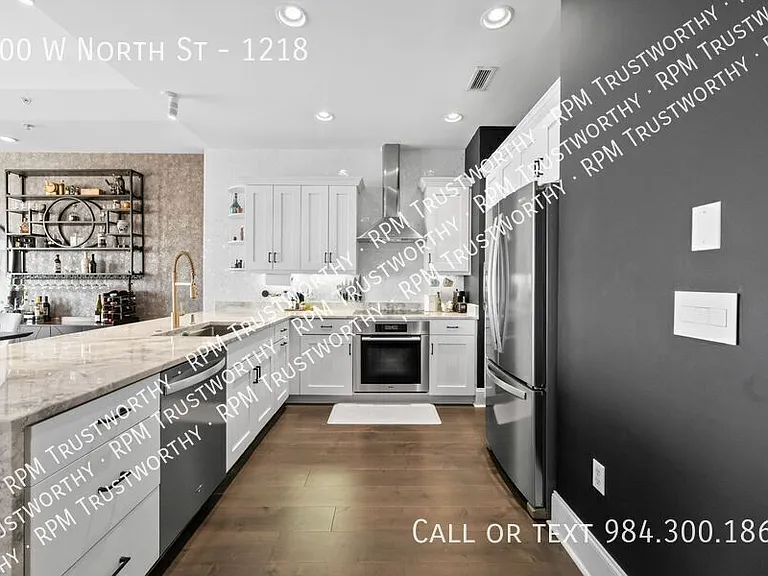 400 W North St #1218 — Photo 36