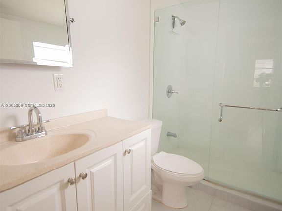 5th image of 6090 SW 27th St