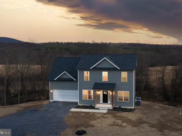 1086 Reynolds Rd, Cross Junction, VA 22625