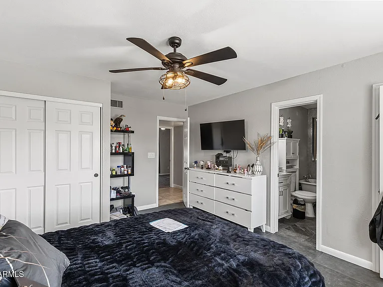 4716 W Christy Dr — Photo 30
