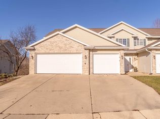 205 Parador Pl, Cottage Grove, WI 53527