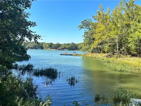 6 SE Lakeview Dr, Lacygne, KS 66040