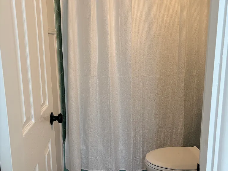 2845 Bentley St — Photo 9