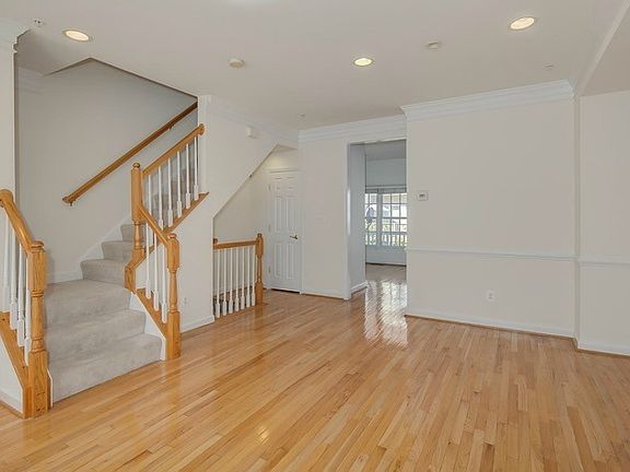 4th image of 529 Casey Ln