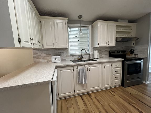 2nd image of 29200 Jones Loop Rd #449