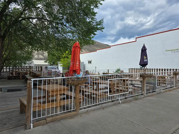 207 Railway Ave, Ashcroft, BC V0K 1A0