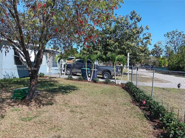 29130 Kentucky Rd, Homestead, FL 33033