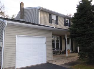 715 Hertford Dr, Hatfield, PA 19440