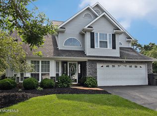 142 Blue Sea Ln, Toms River, NJ 08753