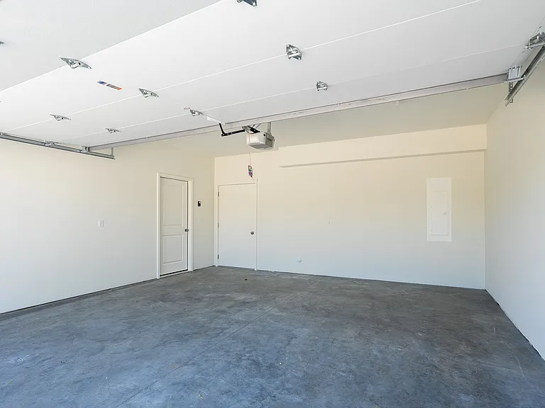 5113 Silver Mill Dr — Photo 18