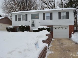 5812 N Mackinac Dr, Peoria, IL 61614