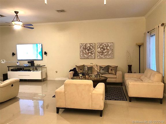 5th image of 2460 SE 19th Ct #0