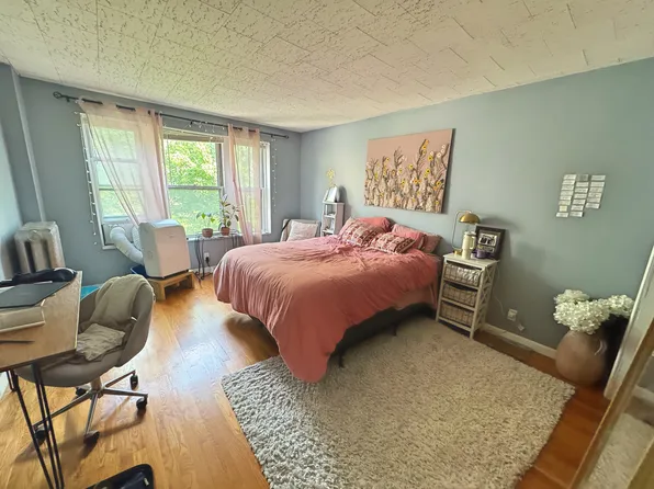 198 Saint Paul St APT 4, Brookline, MA 02446