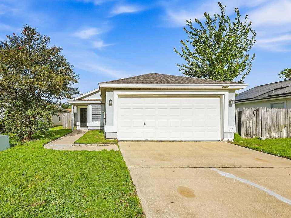 1880 Pineta Cove Dr