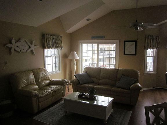 3rd image of 4148-4150 Asbury Ave #B