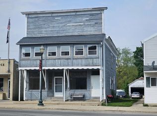 160 N South St, Kingston, WI 53939