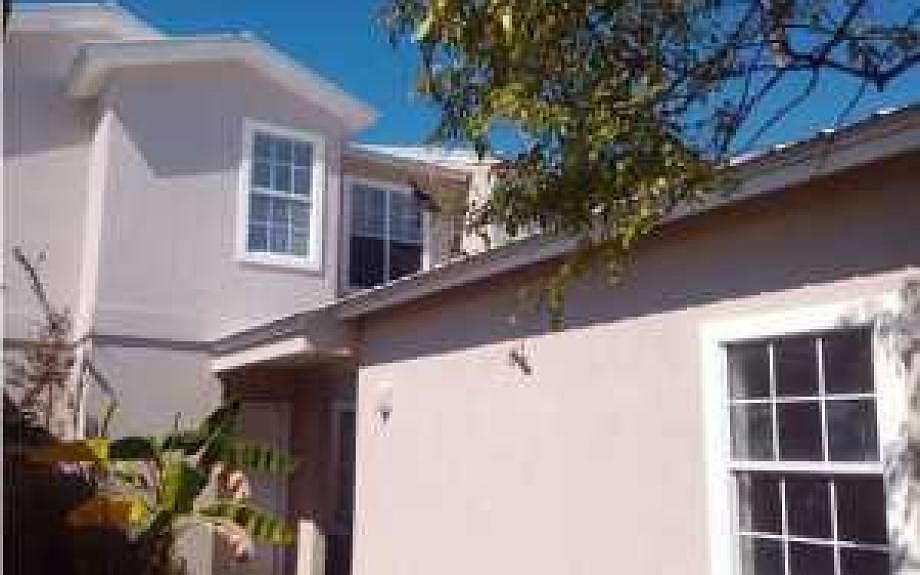 1st image of 2737 Bay Club Dr