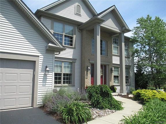 3rd image of 40 Saddlebrook Ct