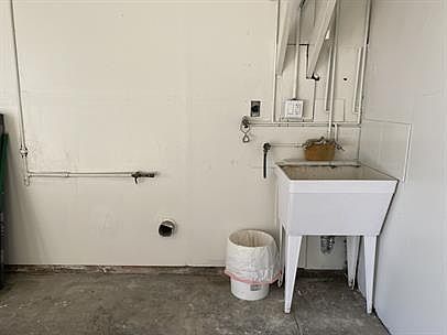 3rd image of 256 Warwick St #1