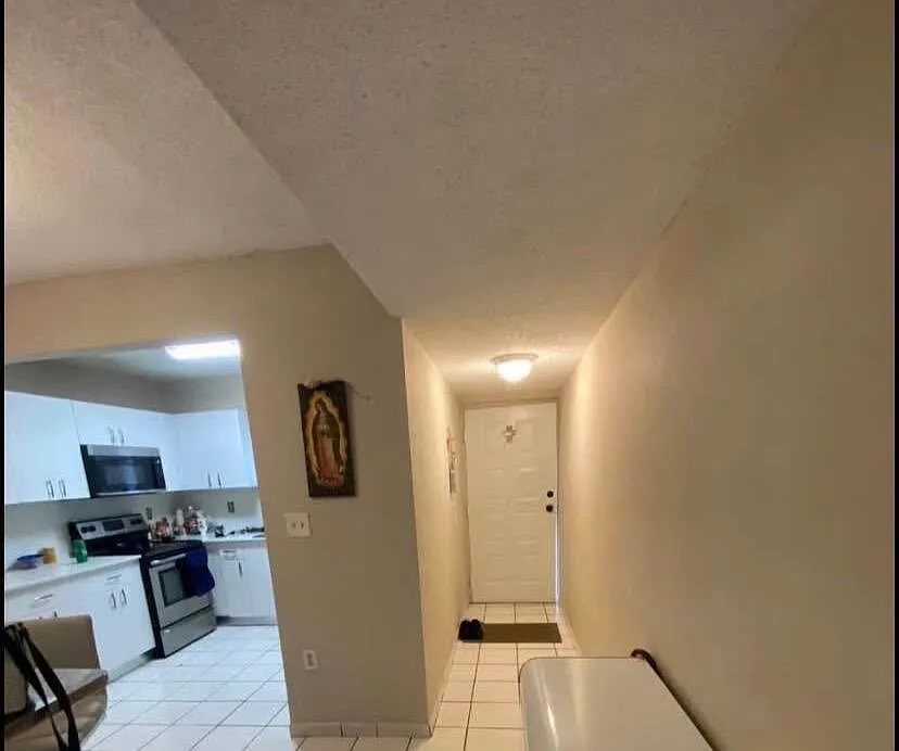 2 bed, 2.0 bath, 998 sqft, $2,100 — Photo 3