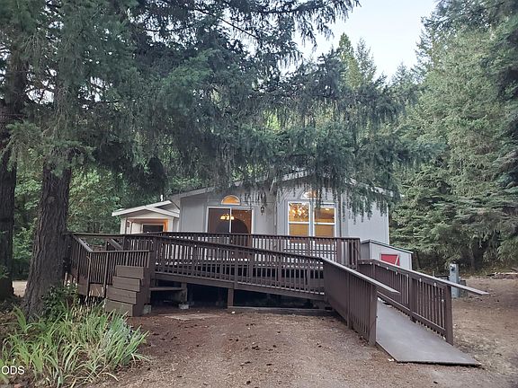 2nd image of 862 Autumn Ln