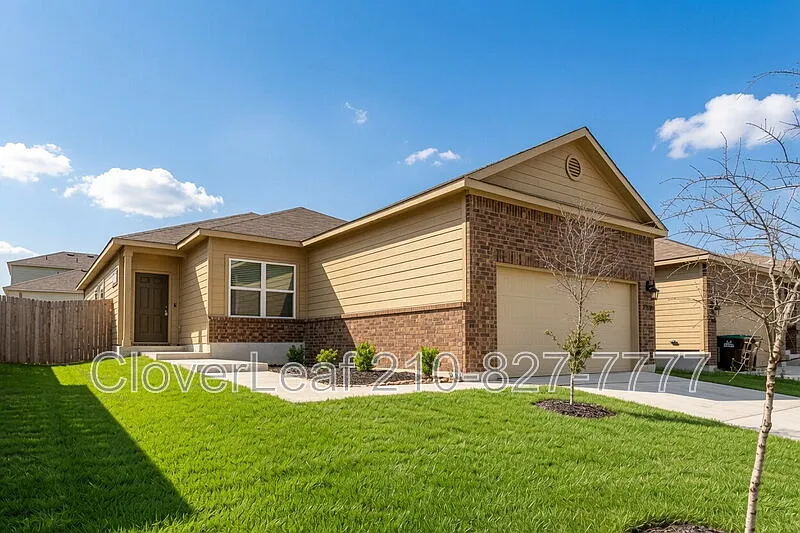3 bed, 2.0 bath, 1652 sqft, $1,600 — Photo 3