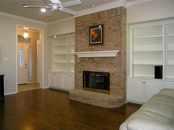 2nd image of 4736 Village Oak Dr