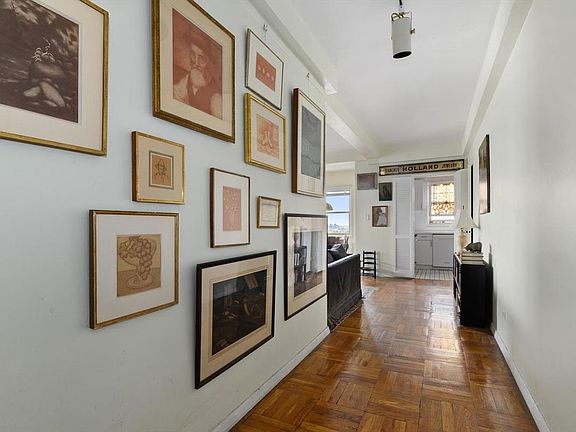 2nd image of 10 Plaza St E APT 9G