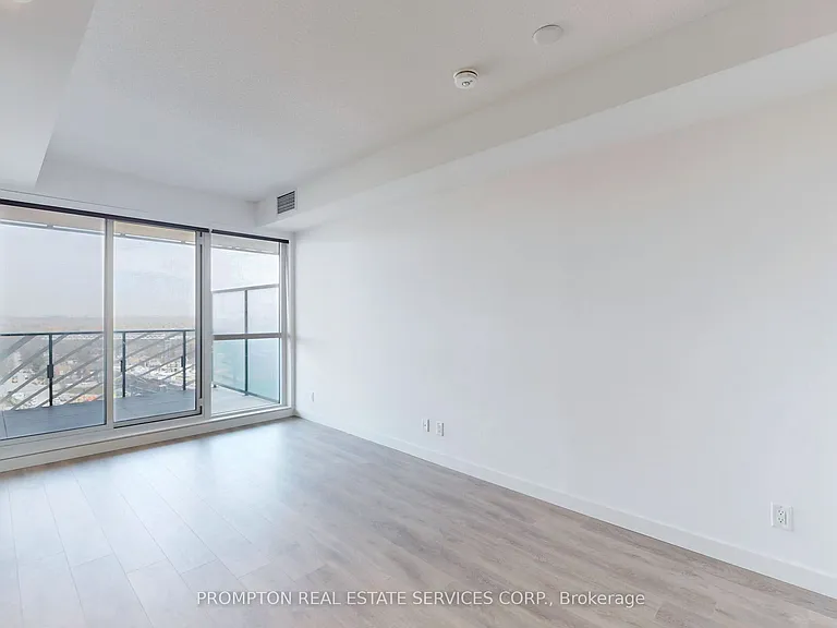 25 McMahon Dr #1110 — Photo 21