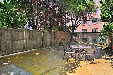 Rented by Amicourt LLC