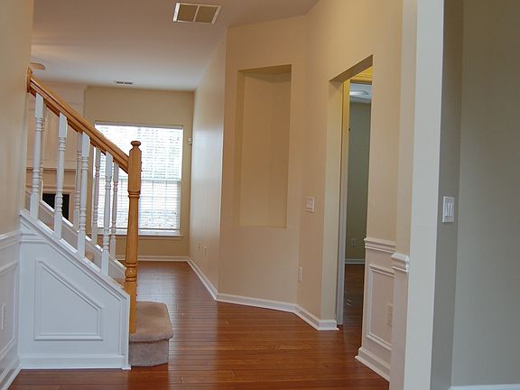 2 story foyer