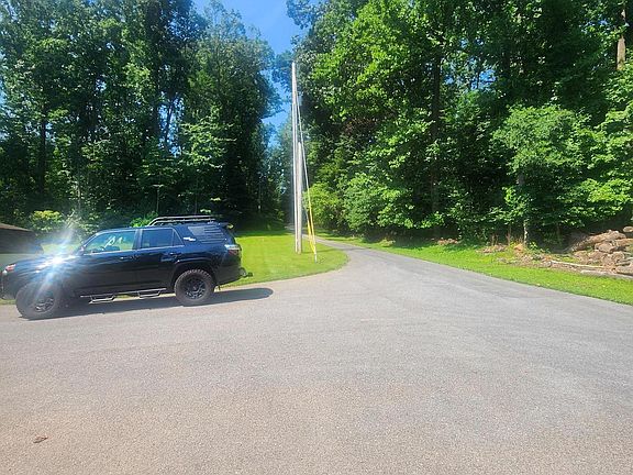 2nd image of 225 Rupp Rd