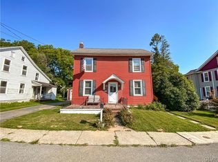 106 Division St, Mount Bethel, PA 18343