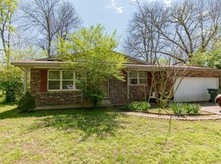 2371 W Ora Dr, Fayetteville, AR 72701