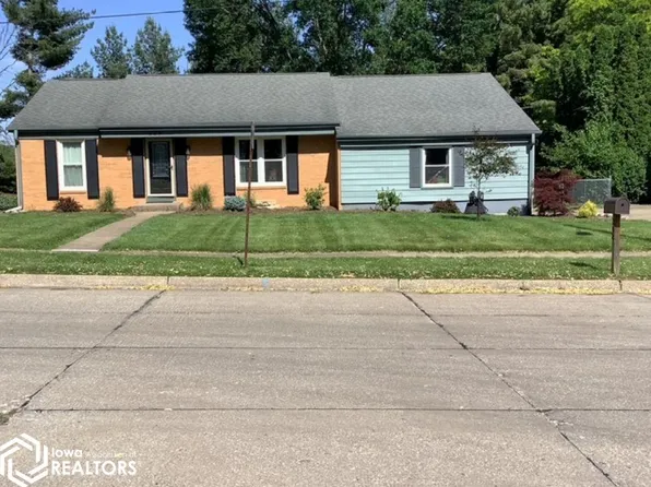 308 Sunrise Ln, Burlington, IA 52601
